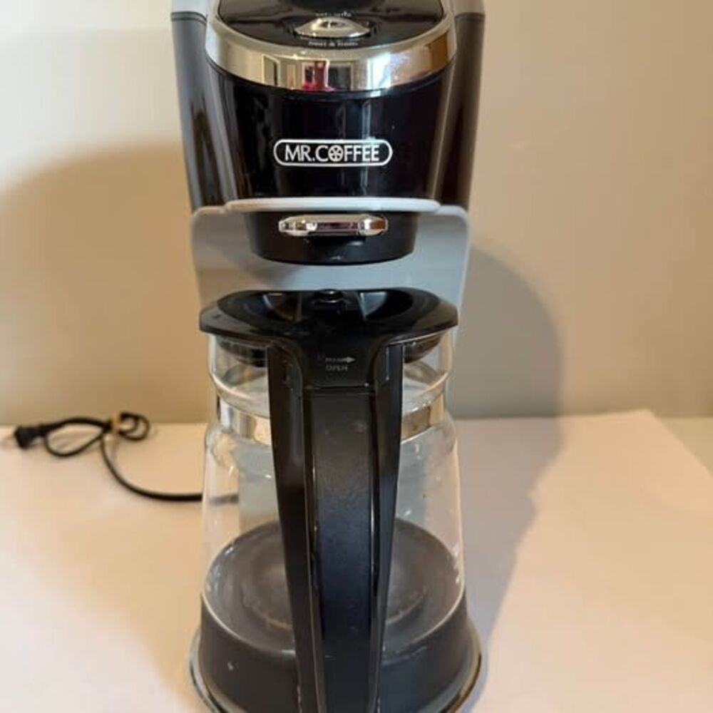 Mr. Coffee Café Latte & Frother. Works